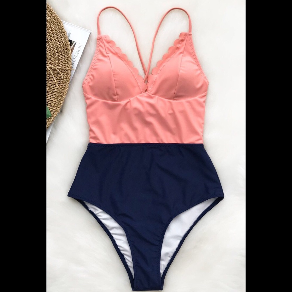CUPSHE Lucky Star One Piece